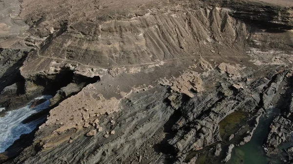 Kara ve hava bir araya gelir ve bu güzel manzaraları oluşturur.