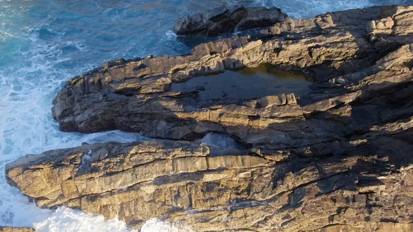 Pôr Sol Das Falésias Contemplando Força Mar Montanhas Horizonte Oceano — Fotografia de Stock