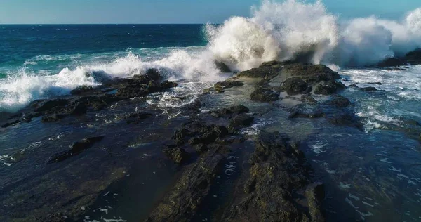 Закат Скал Созерцая Силу Моря Гор Горизонта Атлантического Океана — стоковое фото