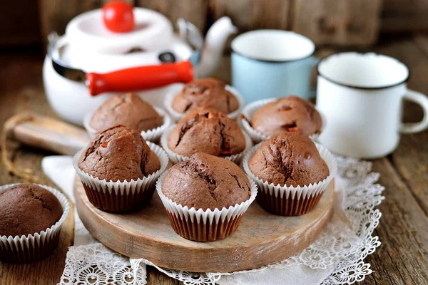 Zelfgemaakte Chocolade Muffins Homemade Bakken Rustik Stijl Houten Achtergrond — Stockfoto