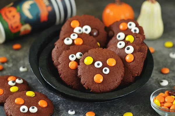 Házi Csokoládé Chip Cookie Hova Kísérteties Cukorka Szeme Halloween Party — Stock Fotó