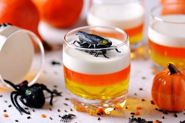 Cadılar Bayramı jölesi mısır. Cadılar Bayramı kutlaması için tatlı.