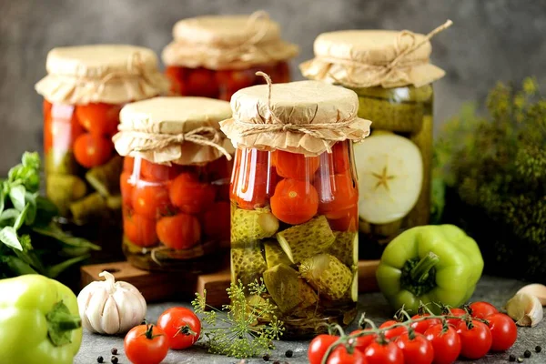 Verduras Caseras Variadas Pepinos Escabeche Tomates Cherry — Foto de Stock