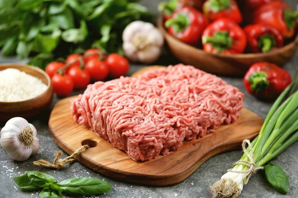 Carne Picada Pimentos Orgânicos Arroz Especiarias Para Fazer Pimentos Recheados — Fotografia de Stock