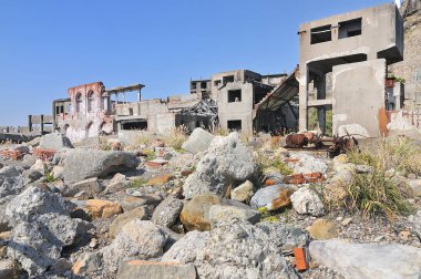 Gunkajima (Hashima'da ada) Japonya'da terk edilmiş binalarda