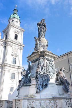  Wolfgang ve Johann Baptist Hagenauerand kardeşler ve Katolik Kilisesi (Domplatz tarafından yürütülen Maria Immaculata (tertemiz Mary) sütun)