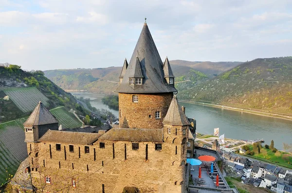 Castle Stahleck yukarıda Ren, Bacharach, Almanya