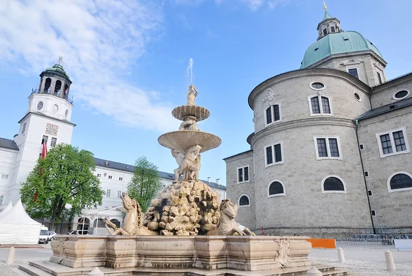 萨尔茨堡居民广场上的居民广场 奥地利 — 图库照片