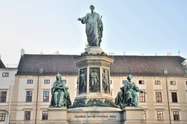 Vienna, Avusturya - 21 Nisan 2016: Francis heykeli ben Pompeo MARCHESI, Viyana, Avusturya tarafından iç kale mahkemede (innerer Burghof).