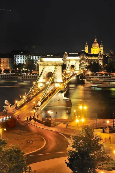 Цепной Мост Будапеште Ночью — стоковое фото