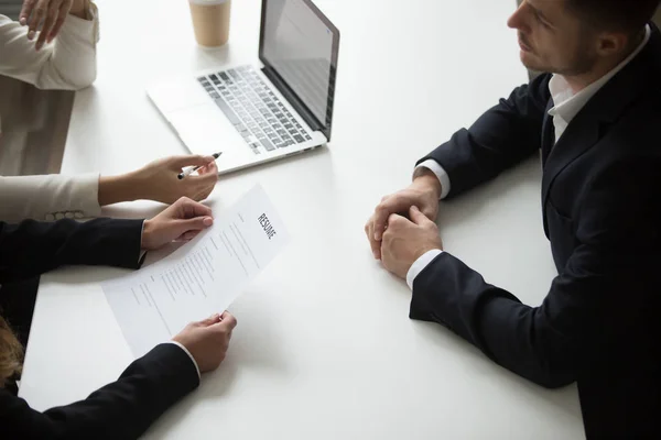 Mannelijke kandidaat na sollicitatiegesprek — Stockfoto