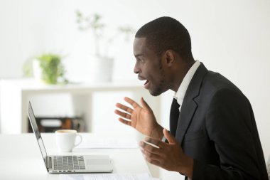 Sürpriz Afrika kökenli Amerikalı laptop arıyorum firma ile hayran