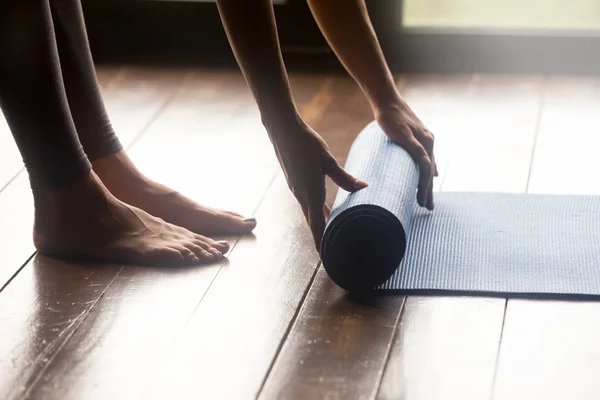 Meditatie sessie, fitness gezonde indachtig levensstijl concepten — Stockfoto