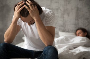 Üzgün erkek hissediyorum umutsuzluk hile sonra boşanma dikkate alınarak