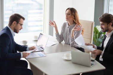 Pratik yoga toplantısında yönetme stres arabuluculuk erkek