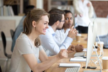 Promosyon mektup heyecanlı kadın işçilerin zaferi