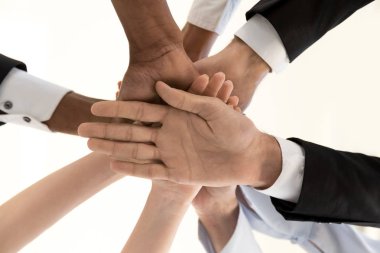 Çeşitli iş adamları eller yığın, VI altında şirket birlik