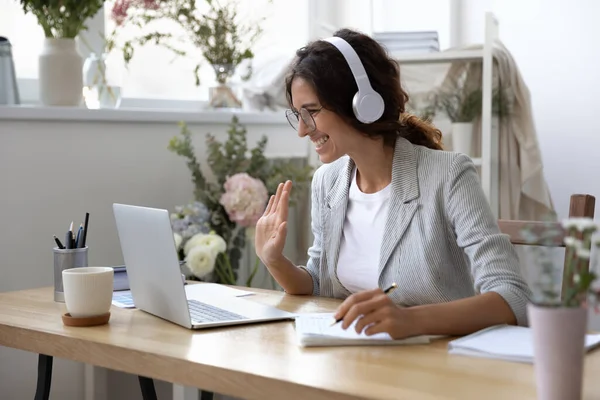 Smiling woman in headset have inline educational course — Stock Photo, Image