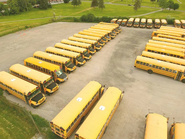 Σχολικό Λεωφορείο Οχήματα Έτοιμο Για Εκπαιδευτική Εποχή Του Σχολείου Κηφήνας — Φωτογραφία Αρχείου