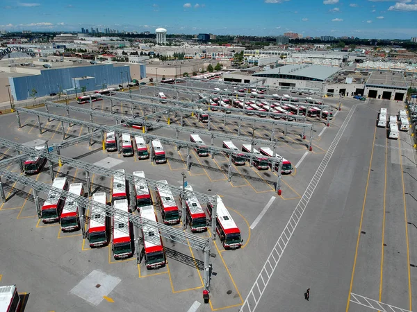 Toronto Kanada Července 2018 Garáž Připouštění Zaparkovaných Autobusů Ttc Provozuje — Stock fotografie