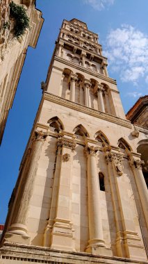 Split, Hırvatistan Saint Domnius Katedrali'nin çan kulesi. Antik Roma mimarisi şehir şehir merkezi, Split, görünümü aşağıdan mermer. 