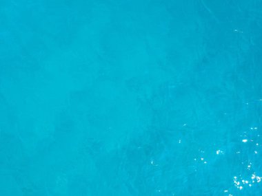 Şaşırtıcı deniz yüzey havadan görünümü yukarıdaki. Kuş göz fotoğraf su yüzey dokusunu ve turkuaz şeffaf dalgalar. Split, Dalmaçya adalar, Hırvatistan güneyinde Adası Solta.