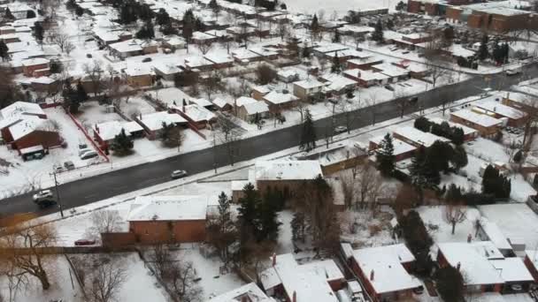 Сніг Вид Вершини Міських Міста Повітряних Кадри Над Передмісті Зимова — стокове відео