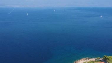 Solta Island beach ve balıkçı hava görünümünü Dalmaçya, Hırvatistan hava görünümünü Split güneye orta Dalmaçya adalar mal..