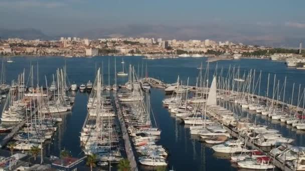 Vista Aérea Olho Pássaro Costa Adriático Croácia Split Beach Harbour — Vídeo de Stock