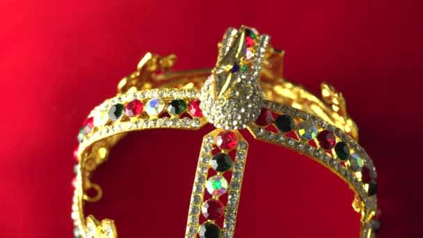 Złota Korona Luksusowymi Klejnotów Kolor Diamenty Widok Góry Środku Ramki — Wideo stockowe