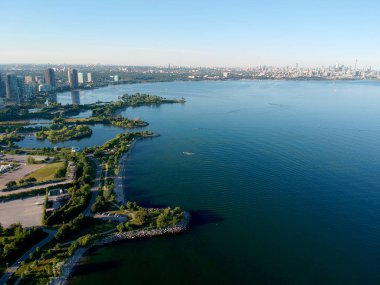 Humber Bay Shores Park üzerinde havadan kuş gözü vuruldu, Toronto, Canad