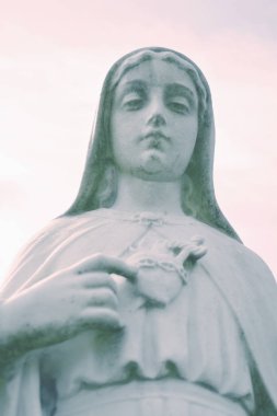 Meryem Ana kalbinde. Saint Mary bizim hanım tertemiz kalbinde. B