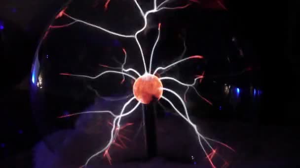 Vue Boule Plasma Avec Des Rayons Énergie Mobiles Intérieur Sur — Video