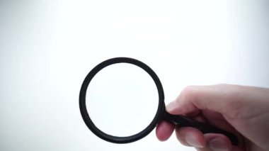 Eldeki büyüteç, evrensel kavramın kalıbını maskelemek kolay. Özel dedektif soruşturması ve kanıt teftişi, web suçları ve antivirüs, veri taraması, virüs ve hatalar.