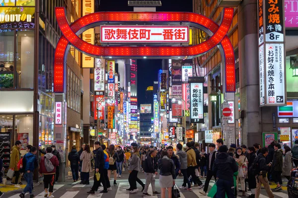 Shinjuku Kabukicho Tokyo, Japonya çok ünlü alışveriş merkezi, e — Stok fotoğraf