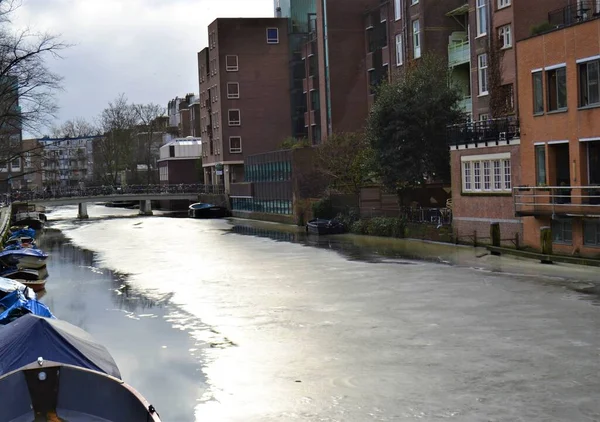 Amsterdam Straat Tijdens Winterdag Wonen Amsterdam Uitzicht Het Stadsleven Tijdens — Stockfoto