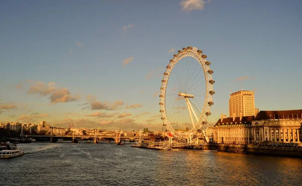 Famoso London Eye Perto Rio Tamisa Reino Unido — Fotografia de Stock