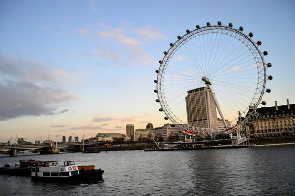 Famoso London Eye Perto Rio Tamisa Reino Unido — Fotografia de Stock