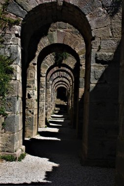 Dionysus Tiyatrosu, Pergamon Vadisi ve Pergamon Kütüphanesi. Akropol antik şehir ve tiyatro. İzmir, Türkiye