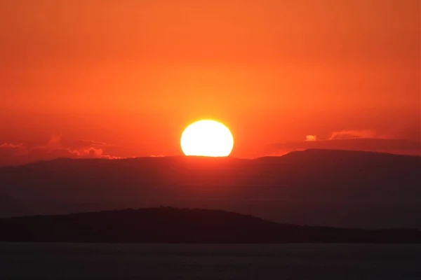 Ηλιοβασίλεμα Από Τραπέζι Του Διαβόλου Στο Αϊβαλκ Μπαλικεσίρ Τουρκία — Φωτογραφία Αρχείου