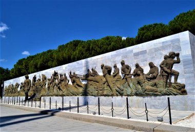 Anakkale savaşı ve şehitlerin anılması ve Türk Bayrağı