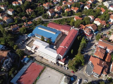 Sokobanja 'daki okul havadan.