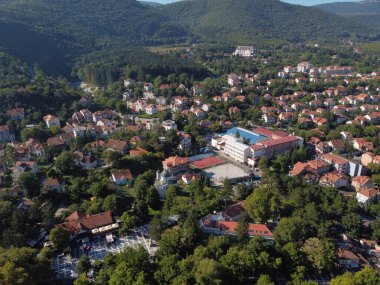 Sokobanja 'daki ilkokula yukarıdan bak - 06 / 06 / 2020' de çekilmiş
