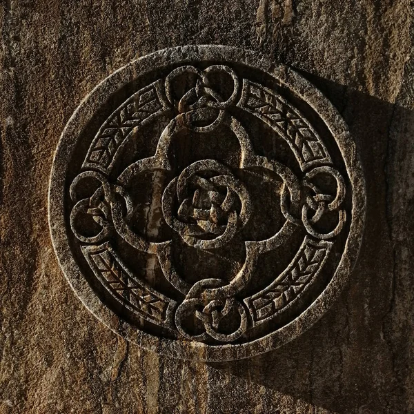 Yuvarlak Ortaçağ Sembolü Taşta Heykel