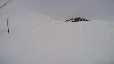 Dağlarda snowboard. Aşırı-oyma. Avusturya Alplerinde, Ischgl
