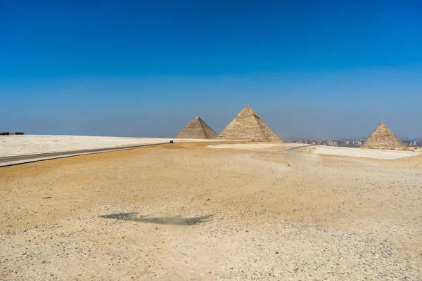 Gran Pirámide Giza Hermoso Día Azul —  Fotos de Stock