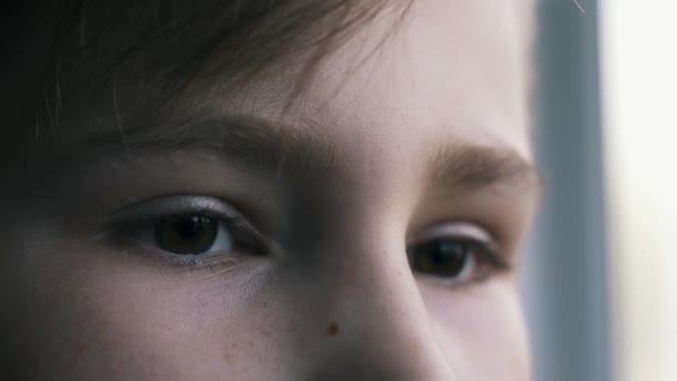 Olhos Muito Tristes Deprimidos Adolescente Adolescente Está Deprimido — Vídeo de Stock