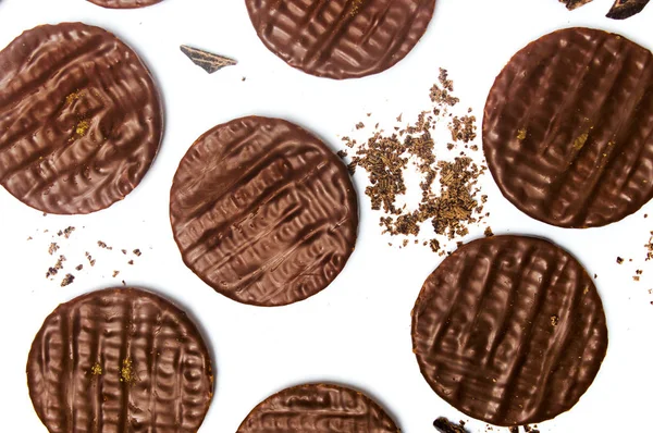 Runda Choklad Kex Vit Bakgrund Isolerade — Stockfoto