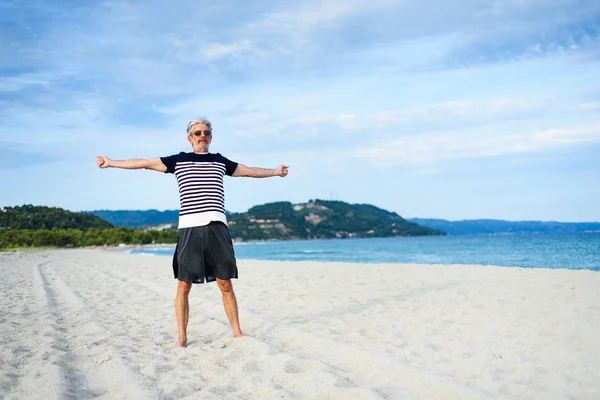 Senior Man Stretching Beach Healthy Lifestyle — Stock Photo, Image