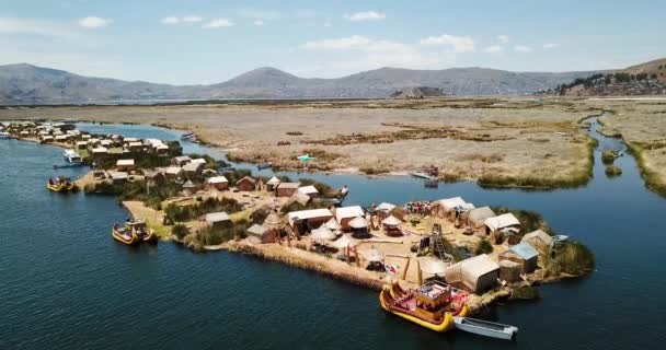 Vue Aérienne Des Îles Flottantes Uros Lac Titicaca Vidéo — Video